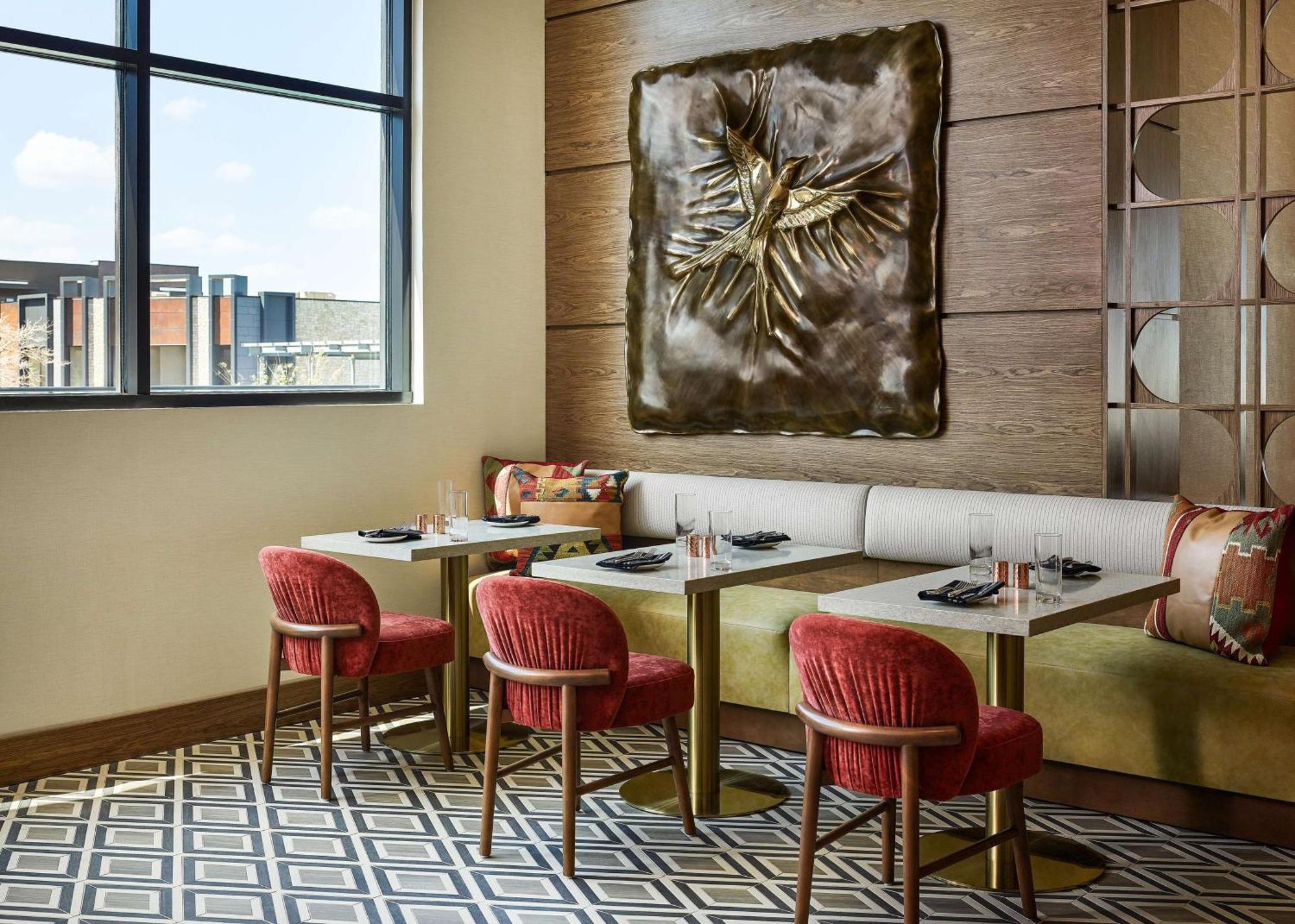 Lively Hotel On Oak Oklahoma City, Tapestry By Hilton Экстерьер фото
