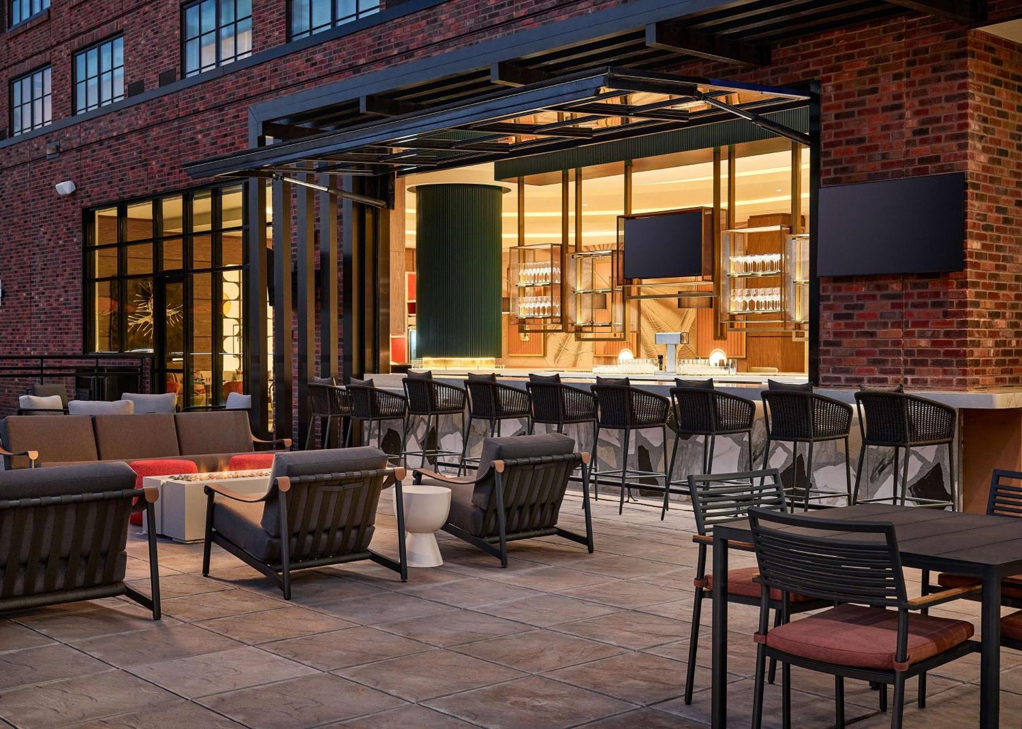 Lively Hotel On Oak Oklahoma City, Tapestry By Hilton Экстерьер фото