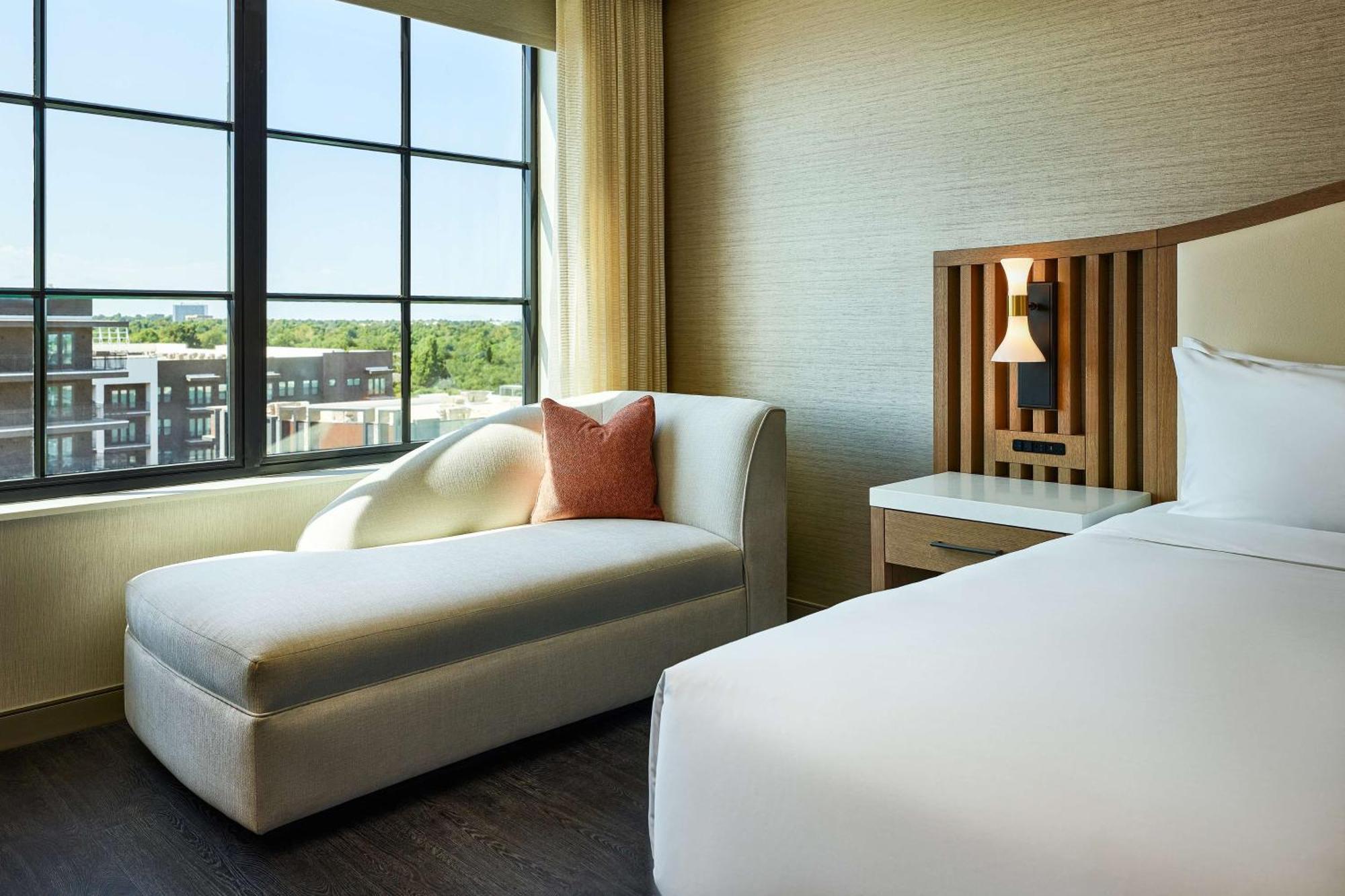 Lively Hotel On Oak Oklahoma City, Tapestry By Hilton Экстерьер фото